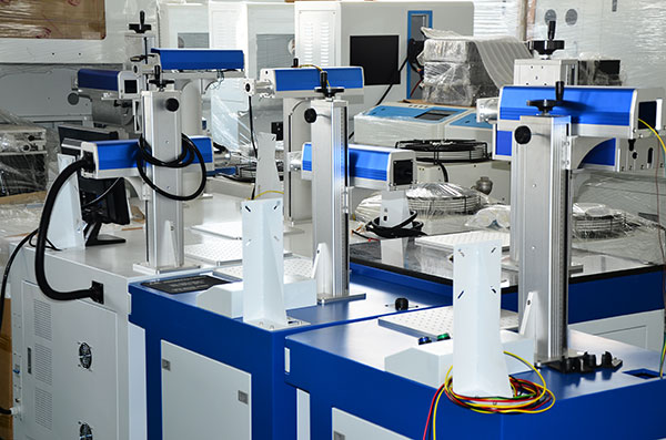 【鐳康激光】激光打標(biāo)機(jī)中高端產(chǎn)品紫外激光打標(biāo)機(jī)詳細(xì)介紹。