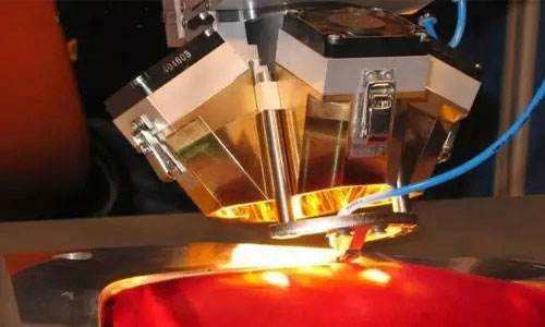 為什么激光焊接機(jī)焊接時(shí)會(huì)出現(xiàn)焊穿的情況？