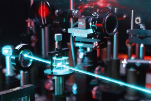 激光設(shè)備的工作原理，基本原理介紹！